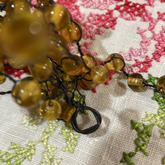Gorgeous Yellow gold glass berry garland - Picture 7 of 7
